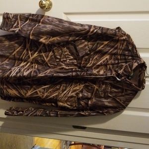 Mens long sleeve camo mossy oak shirt